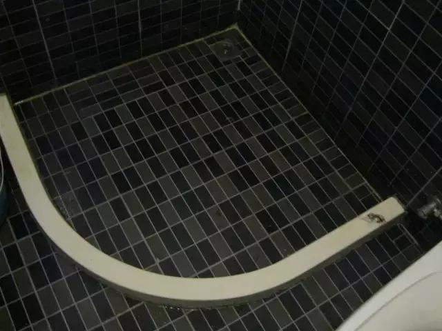 淋浴拉門擋水條如何選擇與安裝？