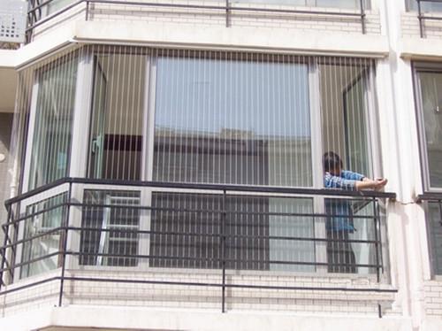 市售的隱形防盜窗真的能確保安全嘛？隱形防盜窗優缺點大解密！