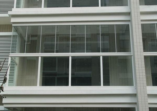 封陽台的窗戶使用哪種玻璃比較好？